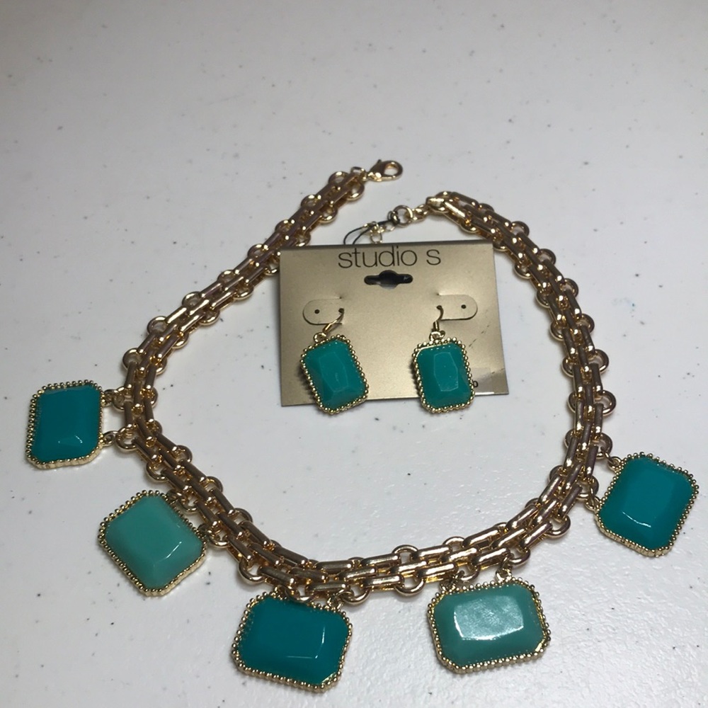 NWT Studio S necklace with matching earrings